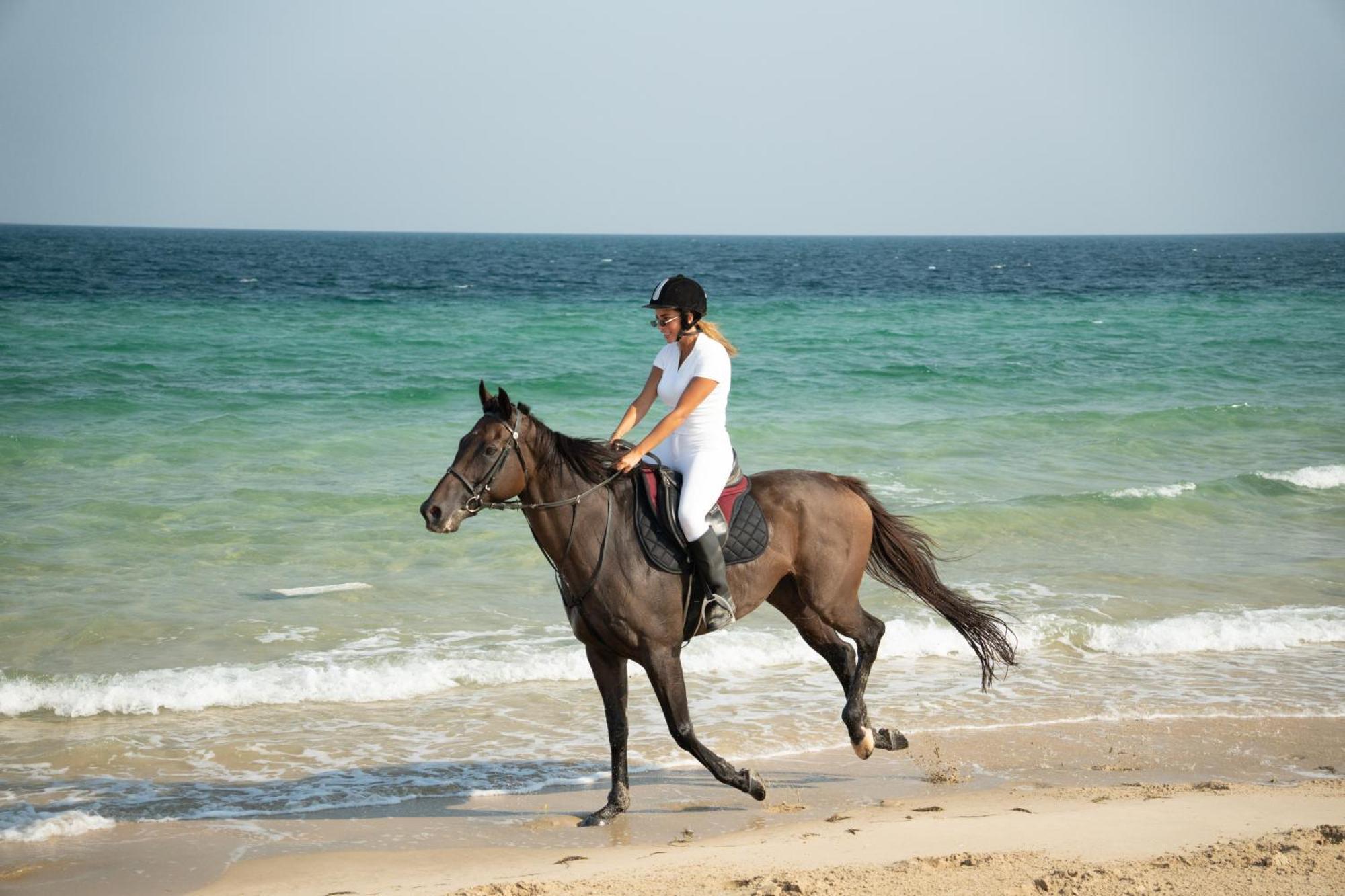 Ramlah Resort Sealine Beach Mesaieed Exterior photo